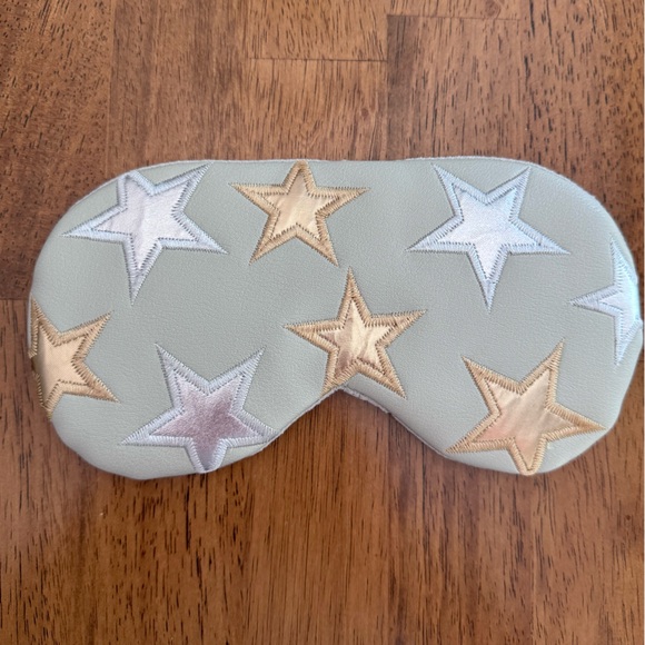 NWT Free People x Understated Vegan Leather Travel Mask Grey w/ Metallic Stars - Picture 2 of 13